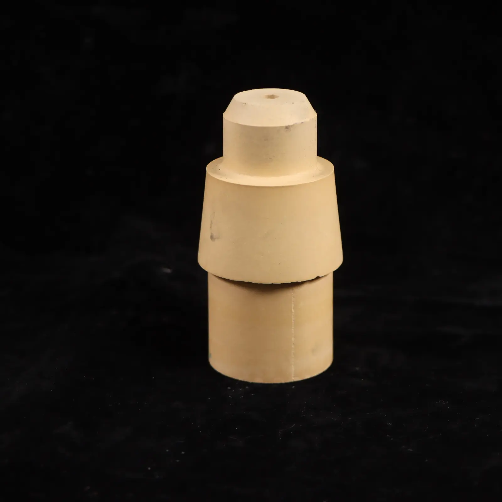 High Temperature Resistance Yellow Calcia Stabilized Zirconia Ceramic Column For Magnetic Materials Firing
