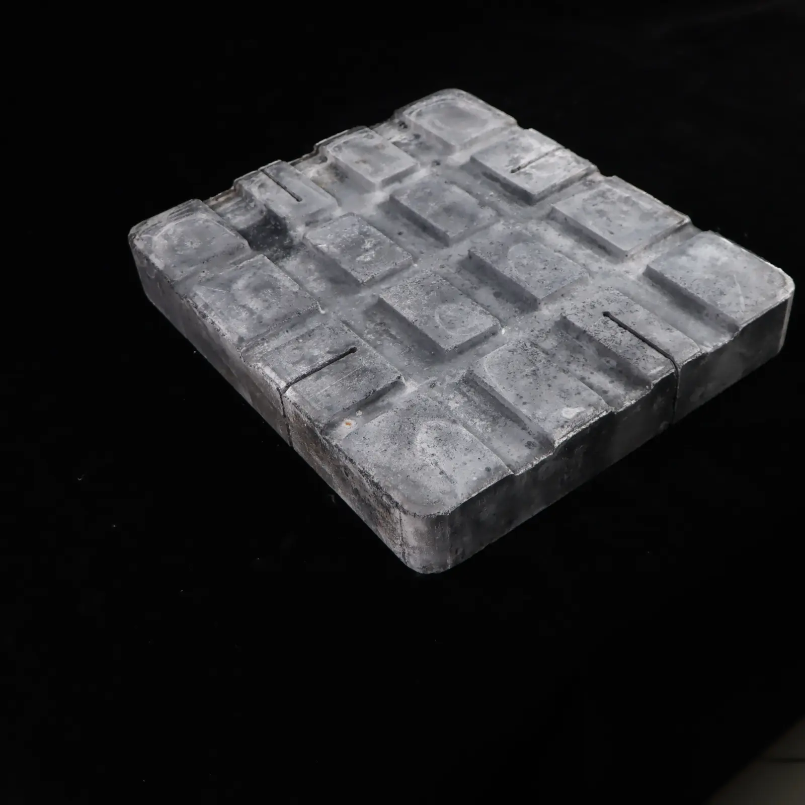 High temperature resistance silicon carbide push plate
