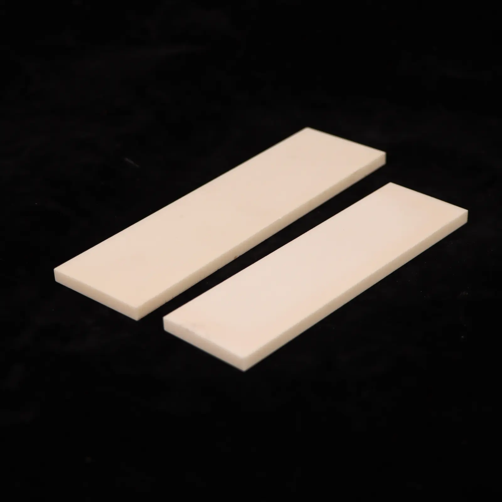 Custom High Strength 99% Al2o3 Alumina Ceramic Plate Solid Aluminum Oxide Ceramic Insulation Plate